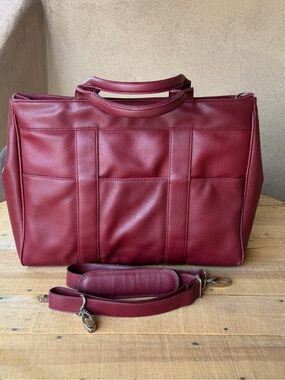 Darci Burgundy Laptop Tote Business Bag Shoulder Strap & Expansion Snaps Unisex